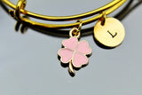 Clover Bracelet, Clover Bangle, Shamrock Bangle, Clover Charm, Mother's Day Gift, Personalized Gift, Best Friend Gift, Coworker Gift