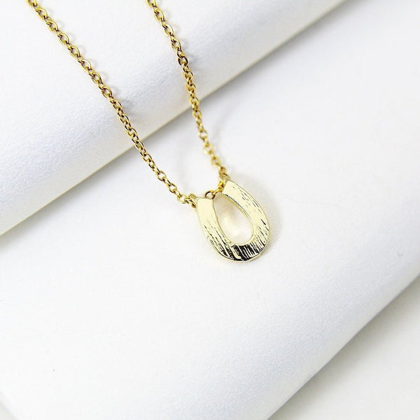 Horseshoe Necklace, Gold Tiny Horse Shoe Charm, Dainty Necklace, Delicate Minimal Necklace, Mothers Day Gift, Sister Gift, G049