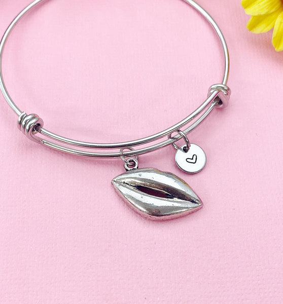 Lips Charm Bracelet in Silver, N6397